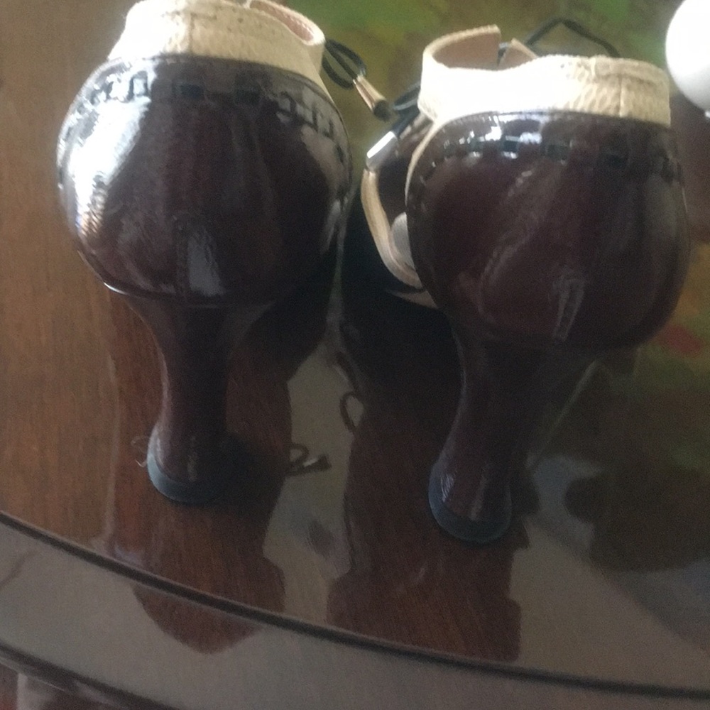 Shoes - Picture 3 of 4